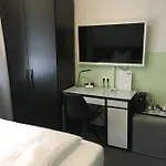 Hotel Goldener Falke 3*