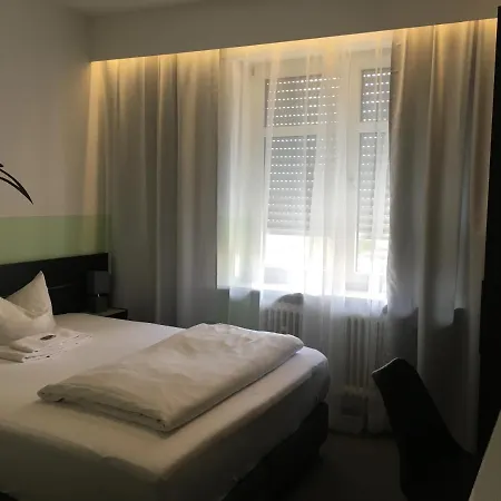酒店 法尔克奥格斯堡高德纳酒店 3*