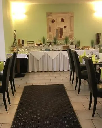 Goldener Falke Hotell