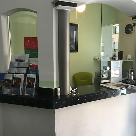 Goldener Falke Hotell 3*