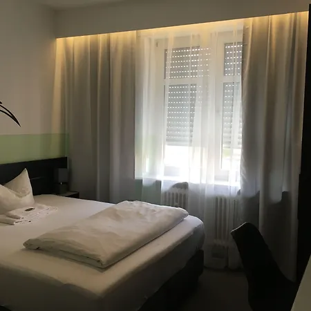 Hotell Goldener Falke