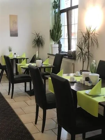 Goldener Falke Hotel