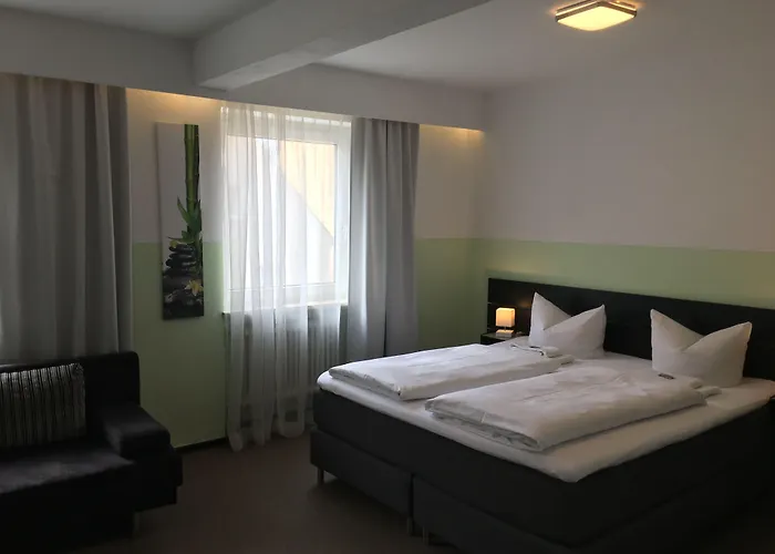 Hotel Goldener Falke